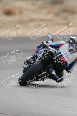 media/Dec-17-2022-SoCal Trackdays (Sat) [[224abd9271]]/Turn 10 Backside (120pm)/